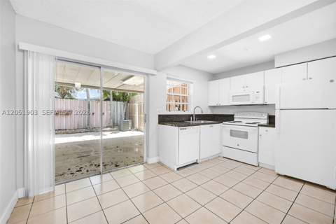 7510 SW 152nd Ave B107, Miami FL - photo 11 of 47