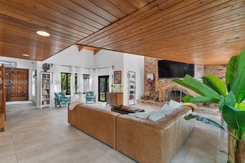 9200 NE 12th Ave, Miami Shores FL - photo 17 of 74