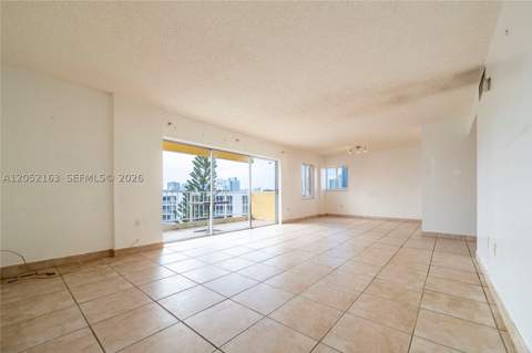 200 178th Dr 711, Sunny Isles Beach FL - photo 10 of 35