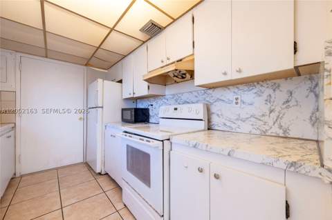 200 178th Dr 711, Sunny Isles Beach FL - photo 17 of 35