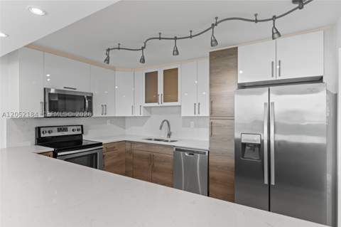 7135 Collins Ave 1535, Miami Beach FL - photo 12 of 46