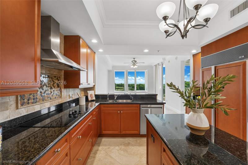 3 bedroom Condominium at 13621 Deering Bay Dr 502, Milano At Deering Bay Con, Coral Gables — photo 2