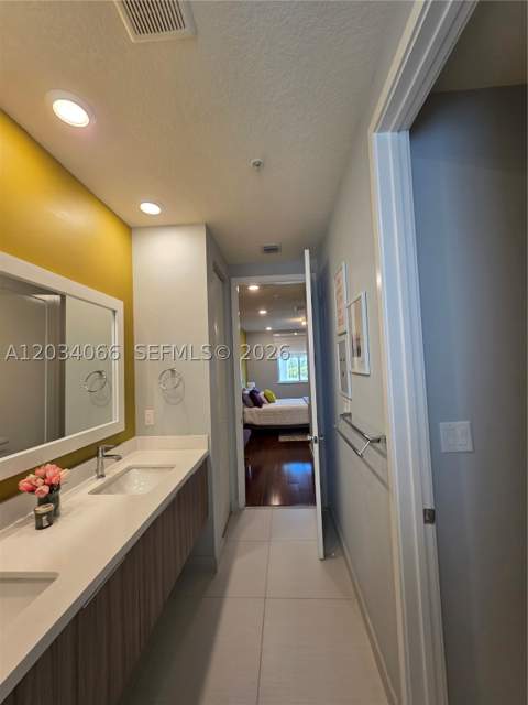 10222 NW 64th Way 302, Doral FL - photo 17 of 36