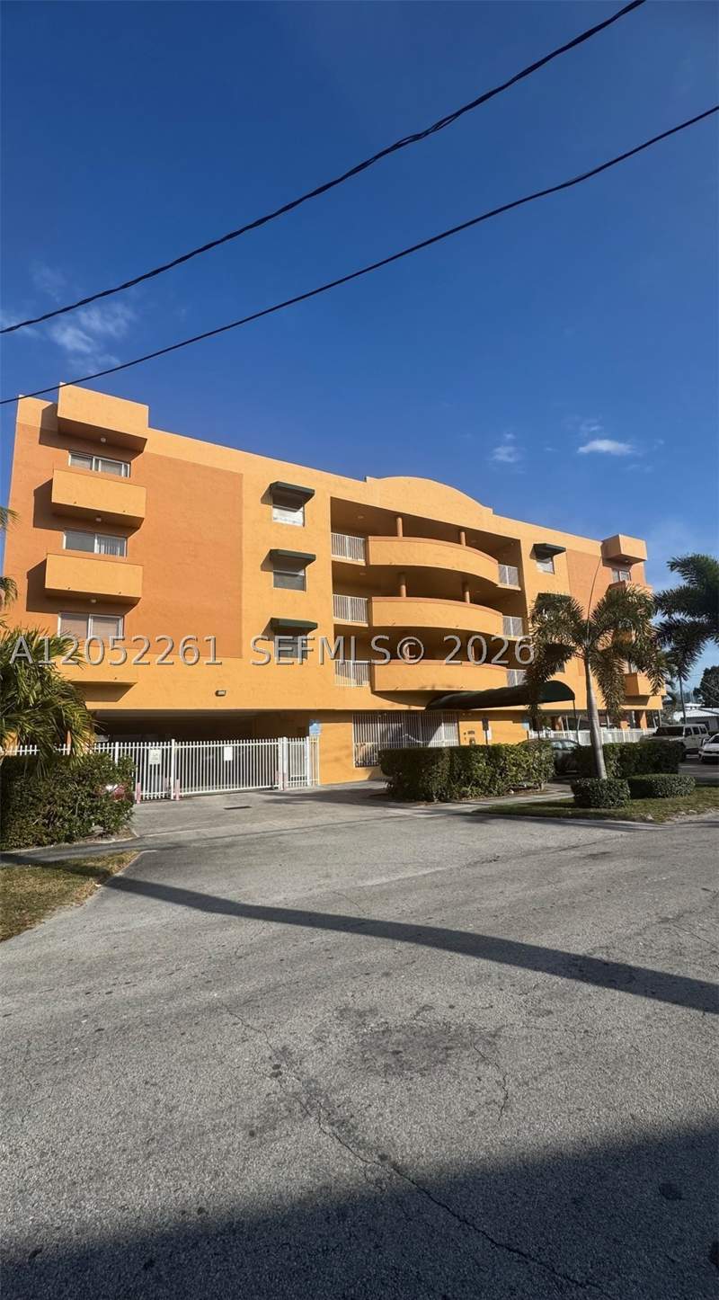 1 bedroom Condominium at 2441 SW 31st Ave 303, City View By The Grove Co, Miami — photo 4
