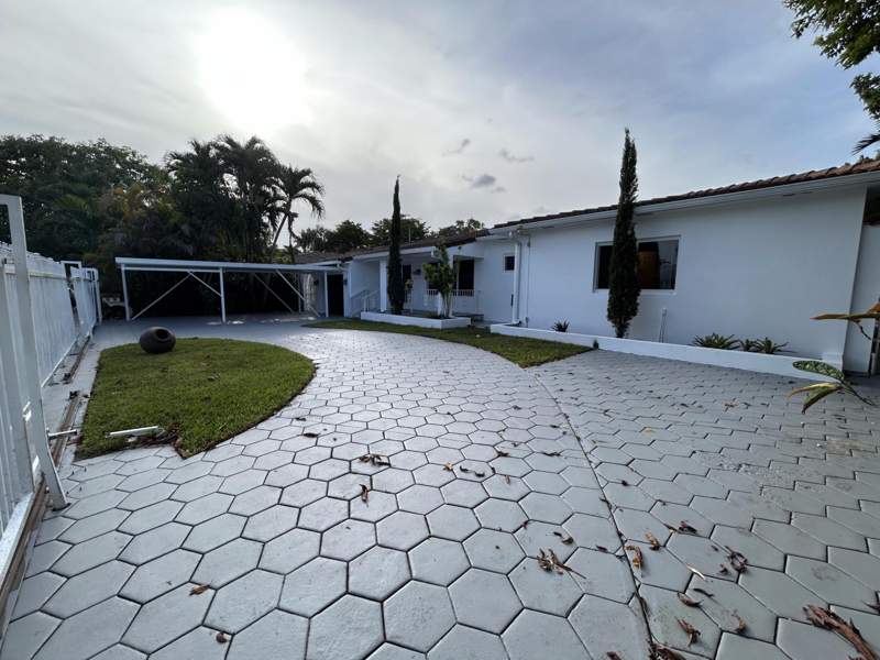 4 bedroom SingleFamilyResidence at 5757 SW 3rd Street, Westlawn Corr Plat, Miami — photo 4
