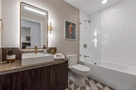 159 NE 6th St 5103, Miami FL - photo 16 of 24