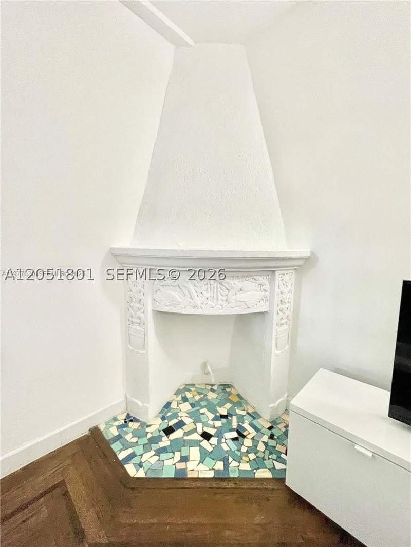 0 bedroom Condominium at 439 15th St 18, Beachgardens Condo, Miami Beach — photo 3