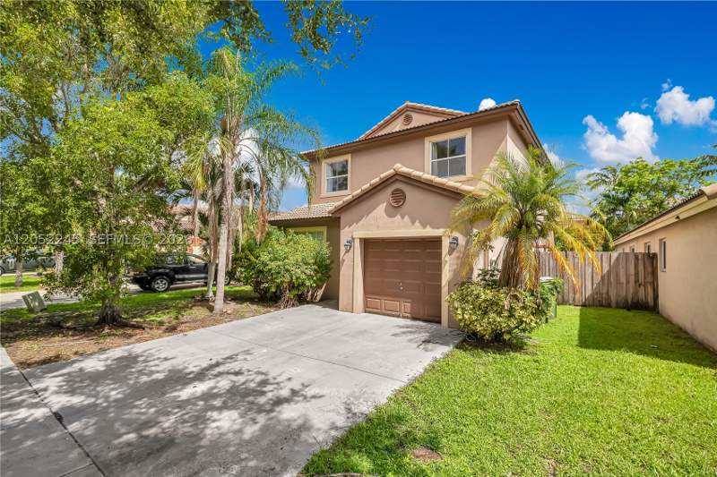 3 bedroom SingleFamilyResidence at 2019 SE 13th St, Shores At Keys Gate, Homestead — photo 2