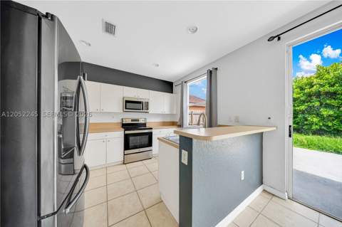 2019 SE 13th St, Homestead FL - photo 6 of 39