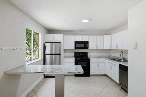 15250 SW 134th Pl 110, Miami FL - photo 8 of 29