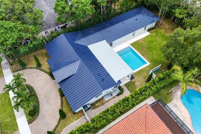 4 bedroom SingleFamilyResidence at 7107 SW 63rd Ave, Royal Palm Villas, South Miami — photo 4