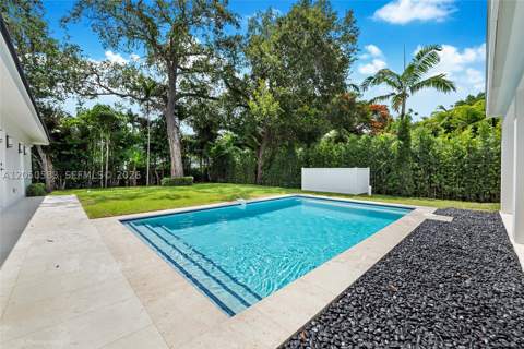 7107 SW 63rd Ave, South Miami FL - photo 9 of 32