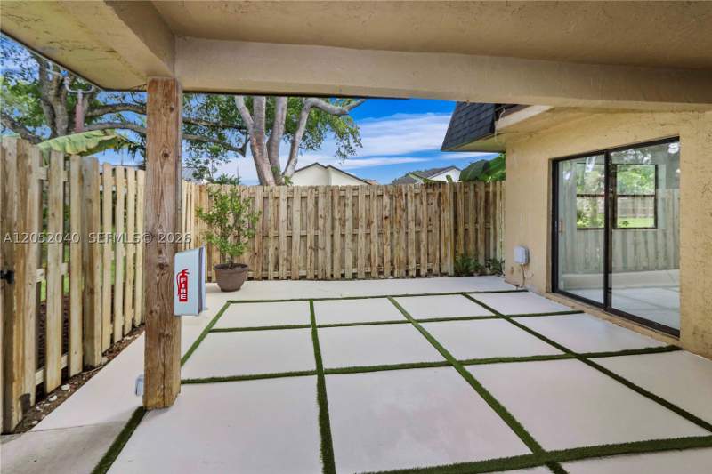 3 bedroom Townhouse at 14213 SW 94th Cir Ln 104-8, Camelot One Condo, Miami — photo 4