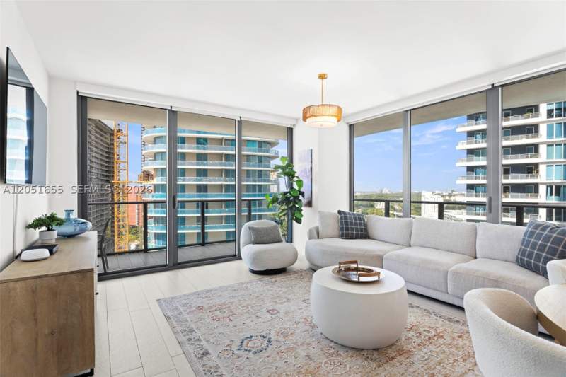 3 bedroom Condominium at 1300 S Miami Ave 2206, 1300 S Miami Avenue Condo, Miami — photo 3