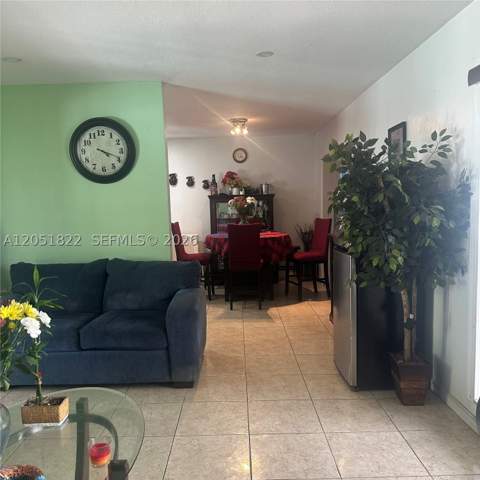 930 NW 180th Ter, Miami Gardens FL - photo 12 of 34