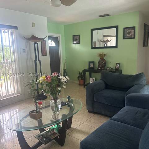 930 NW 180th Ter, Miami Gardens FL - photo 13 of 34