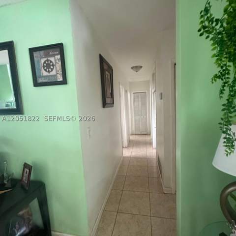 930 NW 180th Ter, Miami Gardens FL - photo 14 of 34