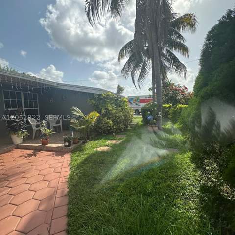 930 NW 180th Ter, Miami Gardens FL - photo 6 of 34