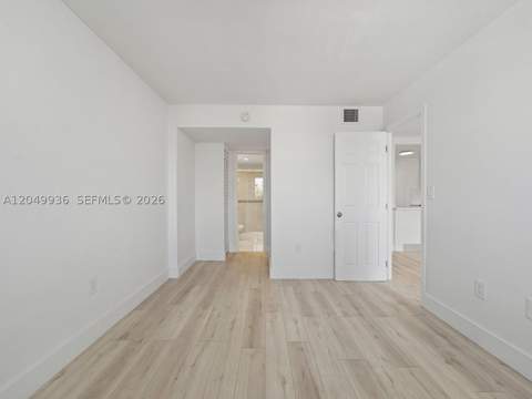 401 Ocean Dr 403, Miami Beach FL - photo 20 of 38