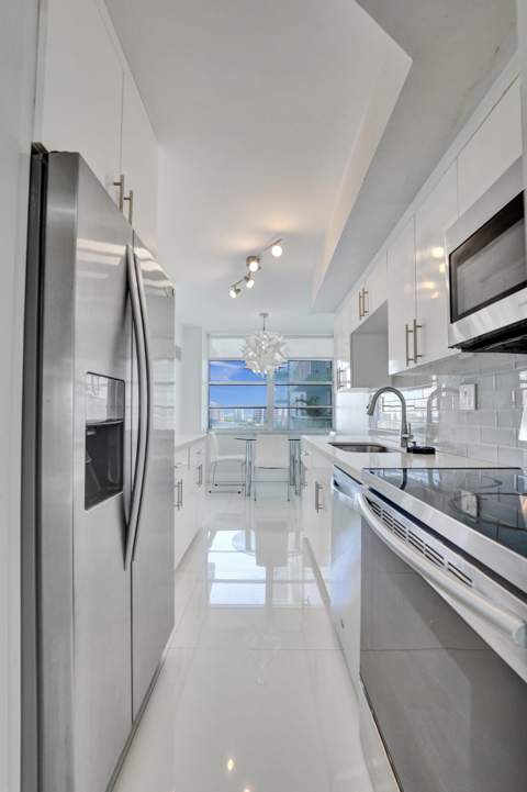 301 174th Street 1401, Sunny Isles Beach FL - photo 10 of 15