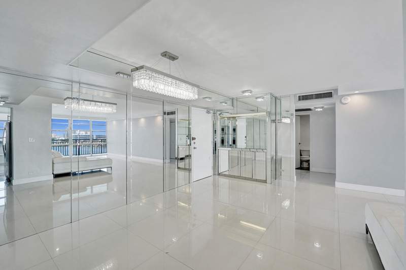 2 bedroom Condominium at 301 174th Street 1401, Winston Towers 500, Sunny Isles Beach — photo 5