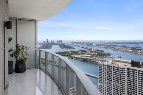 488 NE 18th St 4900, Miami FL - photo 13 of 50