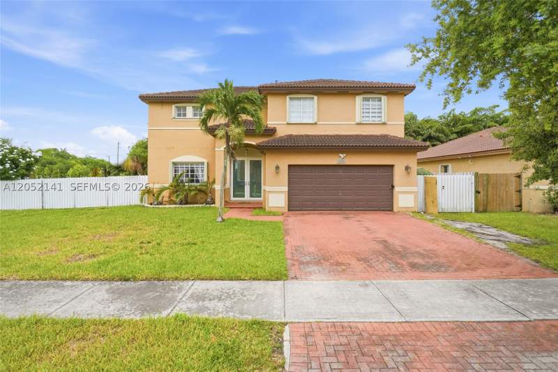 5 bedroom SingleFamilyResidence at 14202 SW 288th Ter, Biscayne Drive Estates, Homestead — photo 2