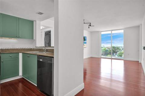 60 NW 37th Ave 608, Miami FL - photo 15 of 32