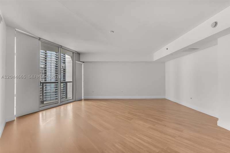 0 bedroom Condominium at 475 Brickell Ave 2508, Iconbrickell Condo No 1, Miami — photo 5