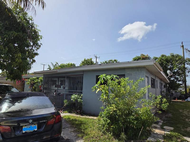 4 bedroom SingleFamilyResidence at 660 NE 181st Street, Highland Manor Sec 3, Miami — photo 2