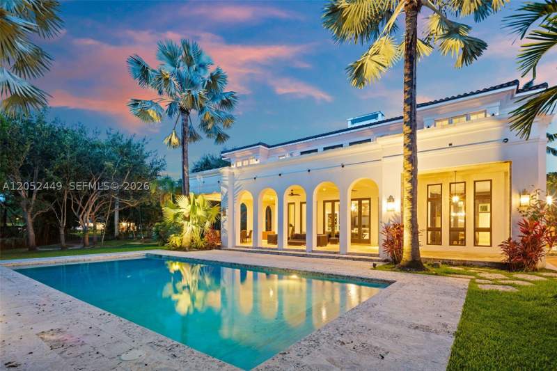 6 bedroom SingleFamilyResidence at 6201 Chapman Field Dr, Ridgeline Estates, Pinecrest — photo 2