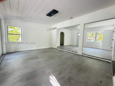 859 NE 115th St, Biscayne Park FL - photo 7 of 30