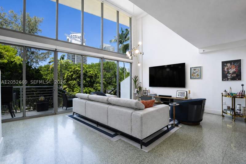 3 bedroom Condominium at 245 Michigan Ave Lg-5, Absolut Condo, Miami Beach — photo 3
