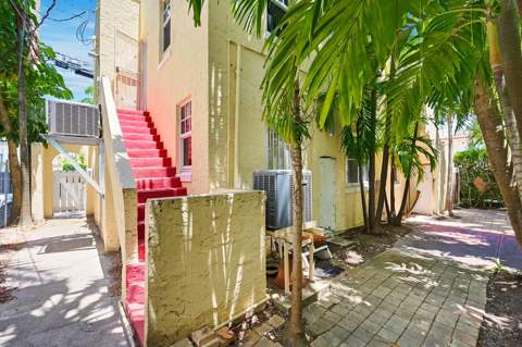 927 4th Street, Miami Beach FL - photo 13 of 24