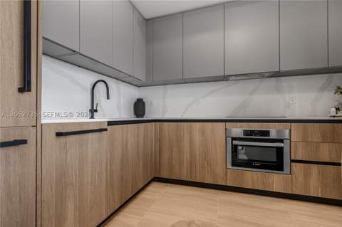 580 72nd St 1005, Miami Beach FL - photo 7 of 36