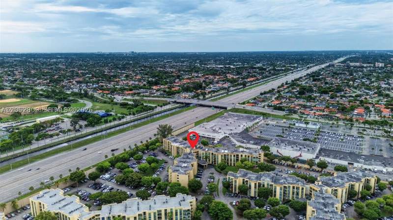 3 bedroom Condominium at 11790 SW 18th St 519-3, International Park Condo, Miami — photo 2