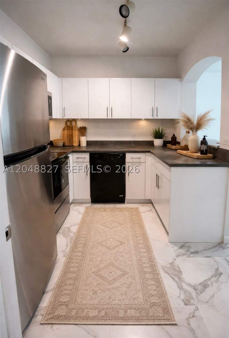 1 bedroom Condominium at 9172 Collins Ave 214, The Waverly At Surfside B, Surfside — photo 2