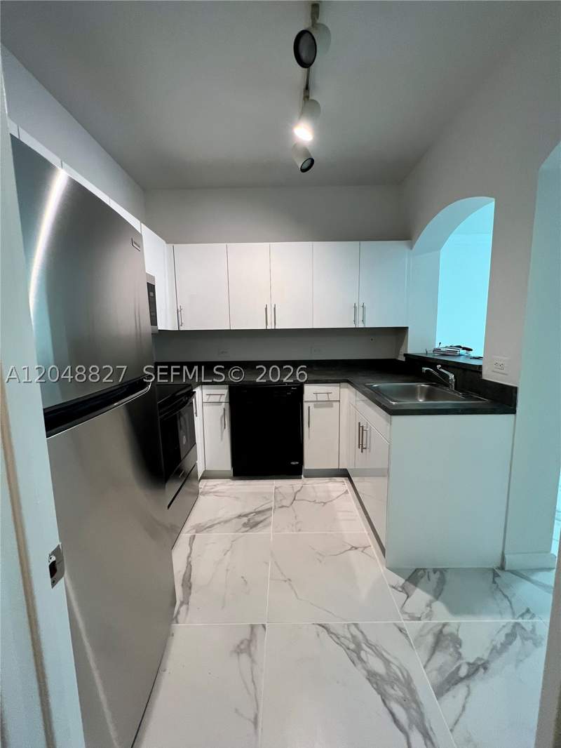 1 bedroom Condominium at 9172 Collins Ave 214, The Waverly At Surfside B, Surfside — photo 4