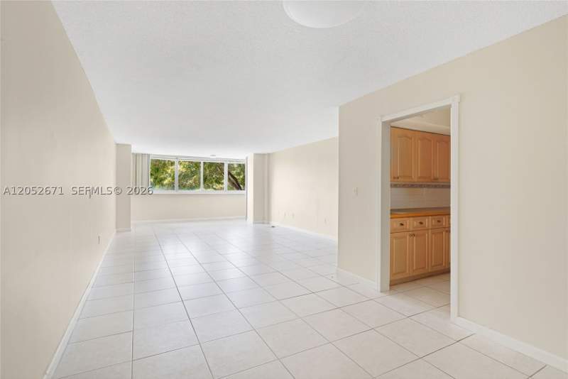 2 bedroom Condominium at 6861 SW 147th Ave 3G, Sovereigns Condo, Miami — photo 5