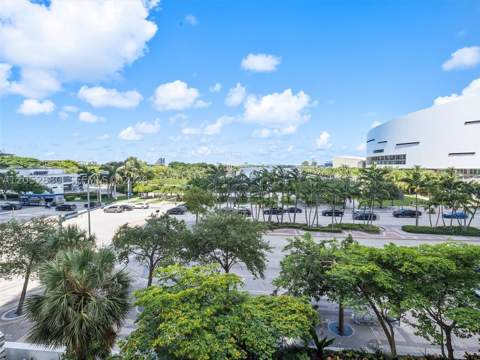 888 Biscayne Blvd 309, Miami FL - photo 18 of 44