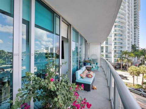 888 Biscayne Blvd 309, Miami FL - photo 21 of 44