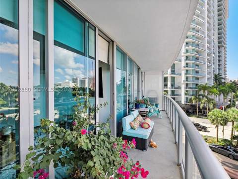 888 Biscayne Blvd 309, Miami FL - photo 22 of 44