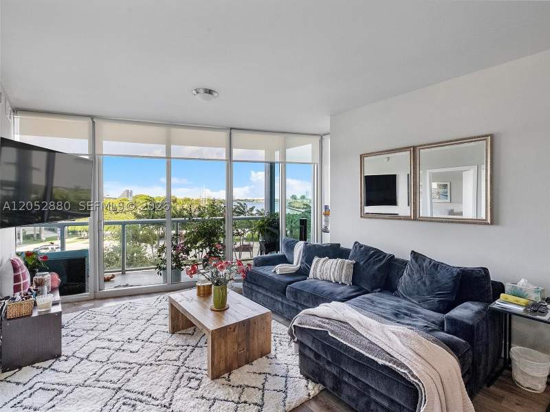 1 bedroom Condominium at 888 Biscayne Blvd 309, Marinablue Condo, Miami — photo 3