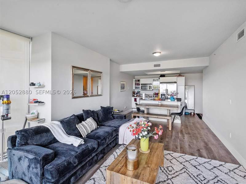 1 bedroom Condominium at 888 Biscayne Blvd 309, Marinablue Condo, Miami — photo 5