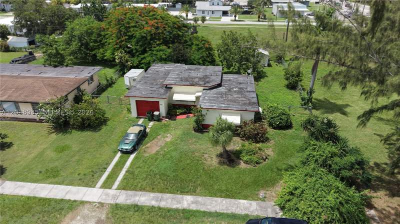2 bedroom SingleFamilyResidence at 27 NW 18th St, Downer Palms Div 2, Homestead — photo 4