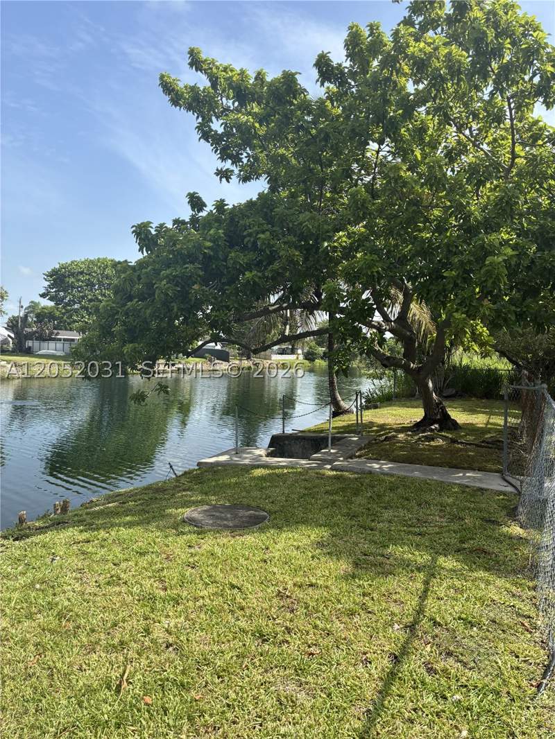 3 bedroom SingleFamilyResidence at 19120 Bel Aire Dr, Bel Aire Sec 3, Cutler Bay — photo 4
