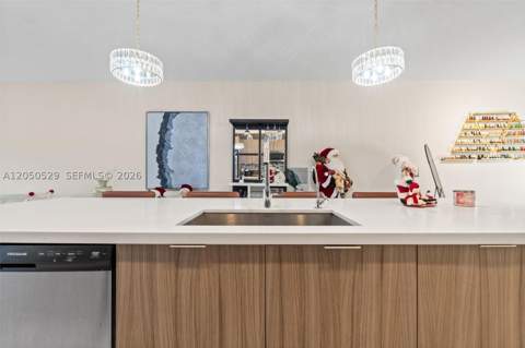 7809 NW 104th Ave 1, Doral FL - photo 8 of 33