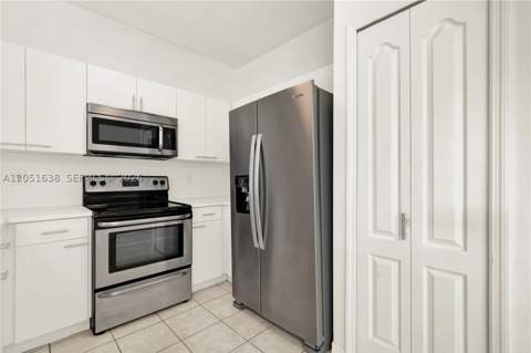 11416 NW 43rd Ter, Doral FL - photo 11 of 45