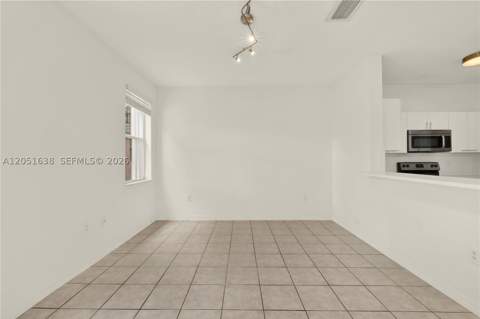 11416 NW 43rd Ter, Doral FL - photo 14 of 45