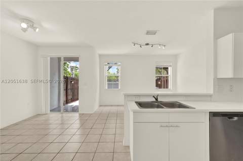11416 NW 43rd Ter, Doral FL - photo 18 of 45